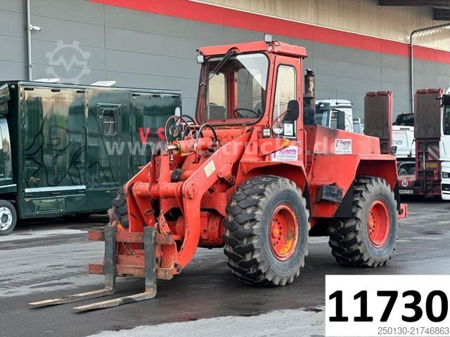 Wheel loader HANOMAG 33C Oldtimer Radlader Allrad inkl. Gabel