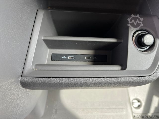 Box van VOLKSWAGEN CRAFTER 2.0TDI XXXL KOFFER RAMPE KAMERA 177 PS