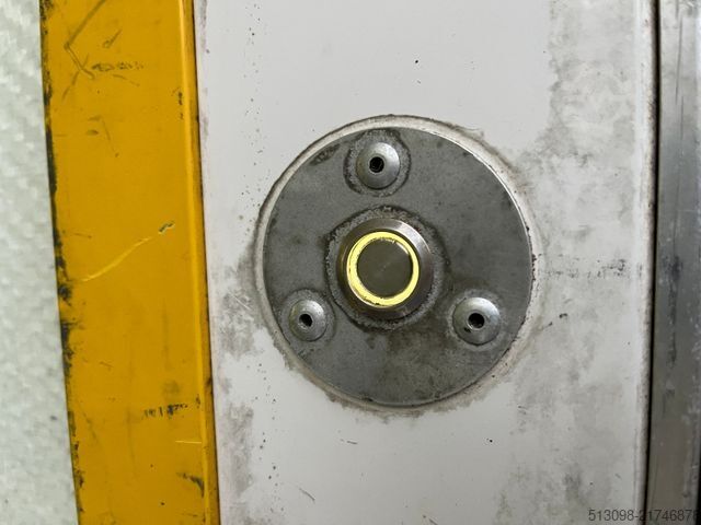 Box van VOLKSWAGEN CRAFTER 2.0TDI XXXL KOFFER RAMPE KAMERA 177 PS