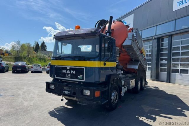 Vacuum tank truck MAN 26.402 6x4 Kaiser Kanalreiniger