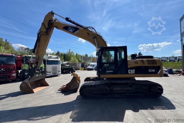 Chain excavator Caterpillar CATERPILLAR | 324D Schnellwechsel 2x Schaufeln