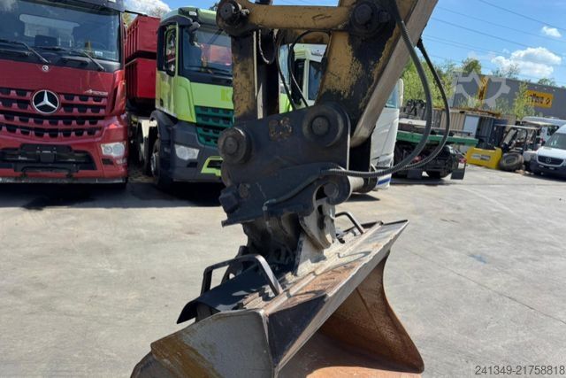 Chain excavator Caterpillar CATERPILLAR | 324D Schnellwechsel 2x Schaufeln