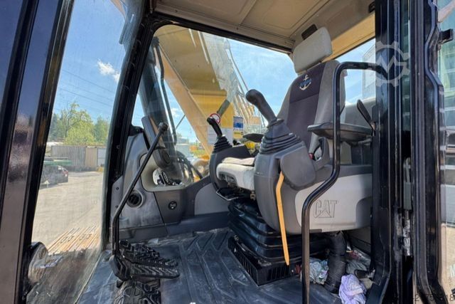 Chain excavator Caterpillar CATERPILLAR | 324D Schnellwechsel 2x Schaufeln