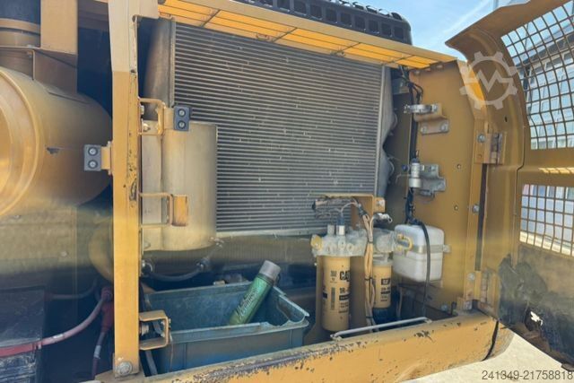 Chain excavator Caterpillar CATERPILLAR | 324D Schnellwechsel 2x Schaufeln