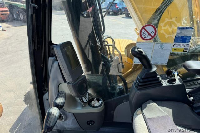 Chain excavator Caterpillar CATERPILLAR | 324D Schnellwechsel 2x Schaufeln