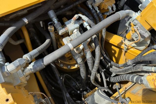 Chain excavator Caterpillar CATERPILLAR | 324D Schnellwechsel 2x Schaufeln