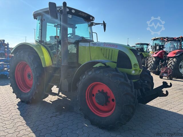 CLAAS Ares 697 CLAAS Ares 697