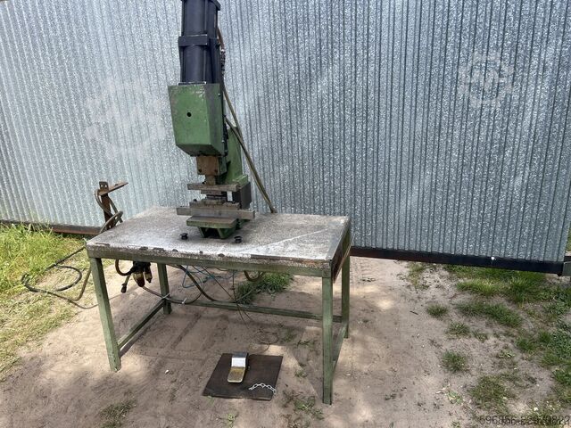Pneumatic press Schling DUO 5T