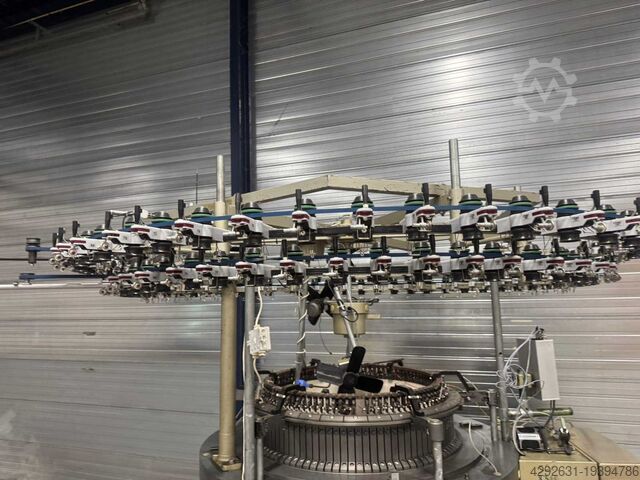 Knitting machine Mayer & Cie. MV4 ll rondbreimachine