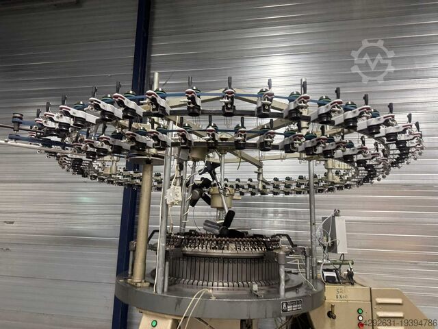 Knitting machine Mayer & Cie. MV4 ll rondbreimachine