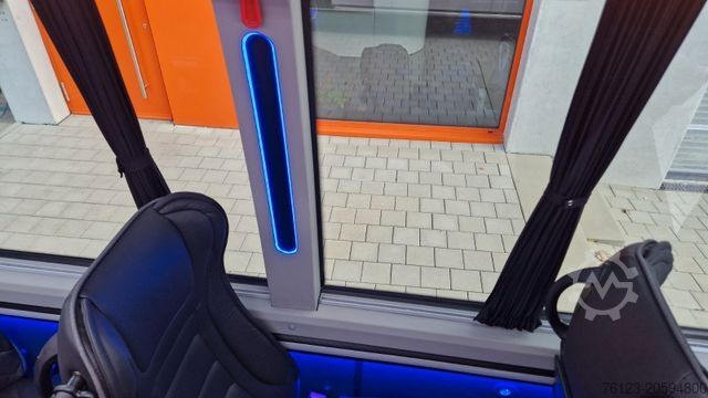 Minibus MERCEDES-BENZ 519  Allrad 4 x 4 Vorlauffahrzeug  neue ADA