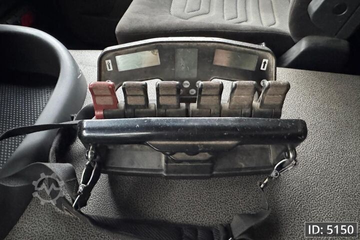 Crane truck DAF CF 85.410 SC, Euro 5, 8x2 / Hiab 422 EP5 + Radi...