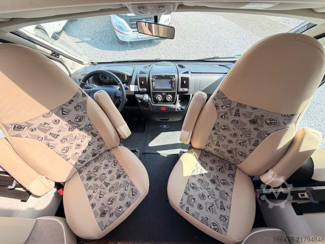 Teilintegriertes Wohnmobil HYMER/ERIBA Tramp T 678 Premium 50 *Einzelbetten-Automatik*