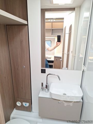 Teilintegriertes Wohnmobil CARADO Edition25 T Ford 338