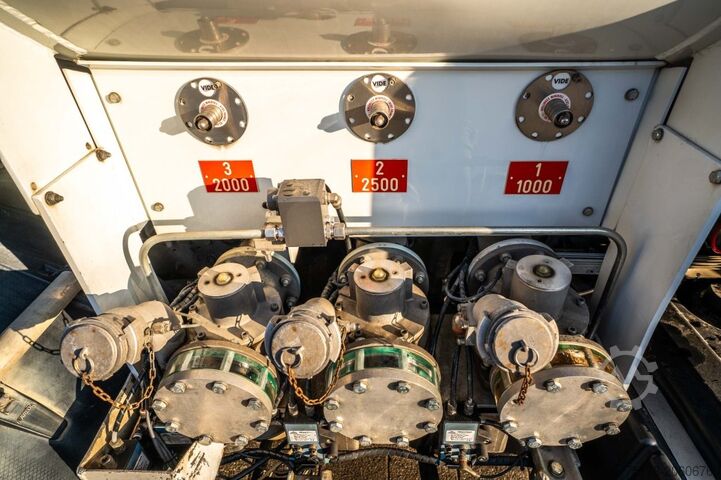 Fuel tanker IVECO EURO CARGO 100-220 +CM 5500L + 3 COMP.