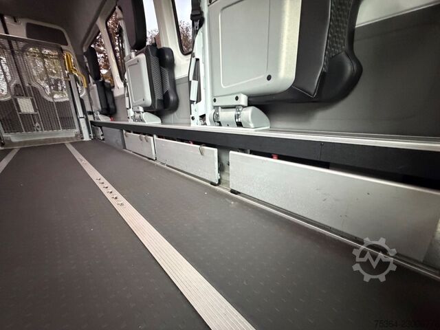 Minibus VW Crafter 2.0 Tdi Maxi 9 Sitze Rollstuhllift Klima
