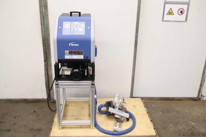 Adhesive melter Nordson ALTABLUE 10TT