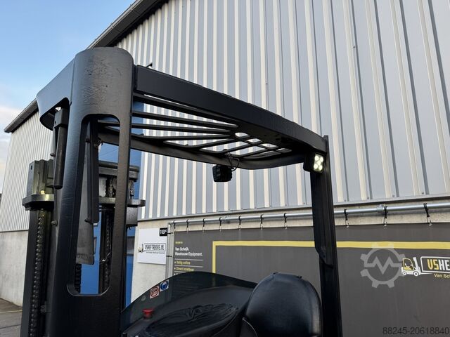 VS-22496 Outdoor reach truck Linde R20G/115 with sideshift, year 2013 LINDE R20G/115