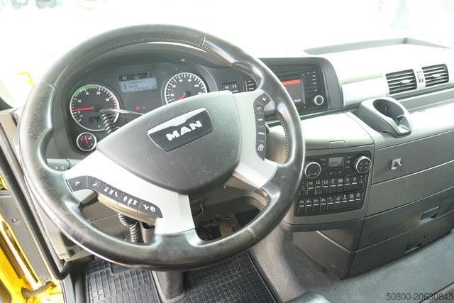 Standard tractor unit MAN 26.540 TGX/6x4/540 PS/Kran Epsilon/Blattfederung