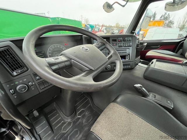 Tipper truck VOLVO FM 330 4x2 2-Achs Kipper Meiller