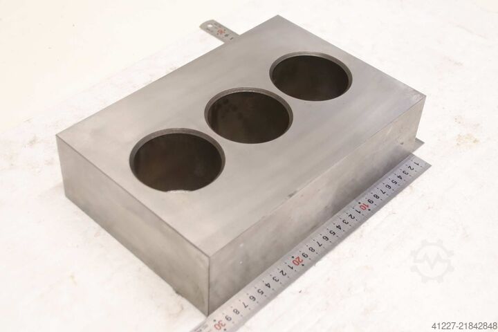 Square block unbekannt 300/200/80 mm