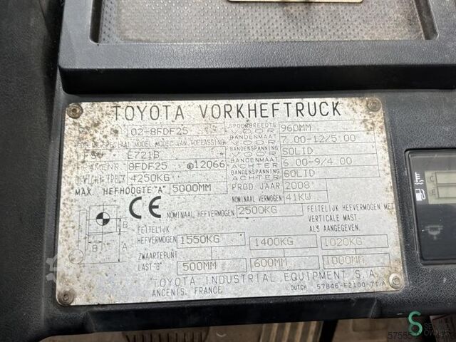 Forklift Toyota 02-8 FDF 25