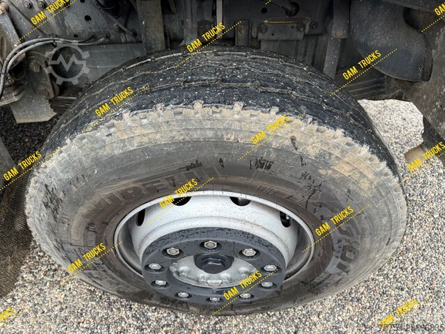 Tipper truck MAN 41.403 F2000 3KIPPER 20cbm 40Ton 8x4