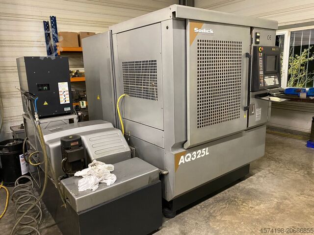 Drahterodiermaschine Sodick AQ325L