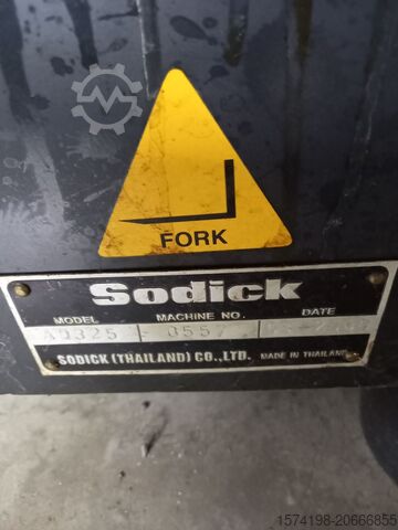 Drahterodiermaschine Sodick AQ325L