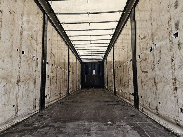 Sliding tarpaulins KRONE SD