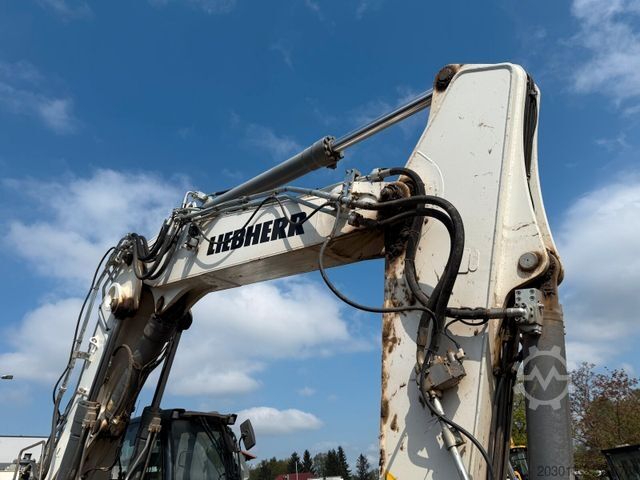 Chain excavator LIEBHERR R946 NLC Kettenbagger 45 Tonnen *4.760 H