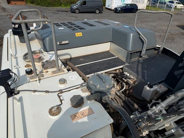 Chain excavator LIEBHERR R946 NLC Kettenbagger 45 Tonnen *4.760 H