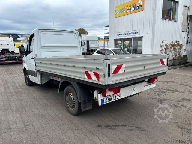Pick-up van MERCEDES-BENZ Sprinter 311 Pritsche / Plane