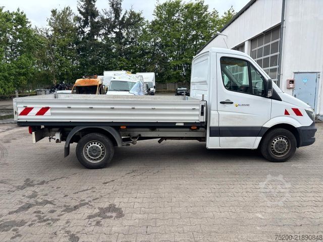 Pick-up van MERCEDES-BENZ Sprinter 311 Pritsche / Plane
