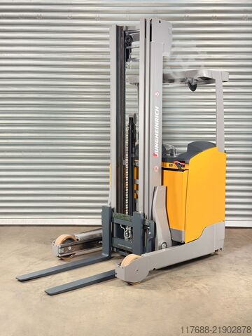 Reach truck Jungheinrich ETV 214 - Service Neu - Batteire 82% - Garantie