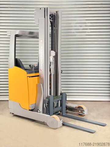 Reach truck Jungheinrich ETV 214 - Service Neu - Batteire 82% - Garantie