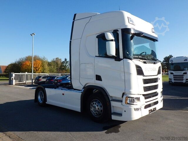 Standard tractor unit SCANIA R 560 A Super/Highline/Ret/Hydr./2xTank/Standkli