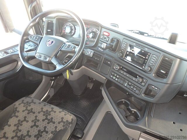 Standard tractor unit SCANIA R 560 A Super/Highline/Ret/Hydr./2xTank/Standkli