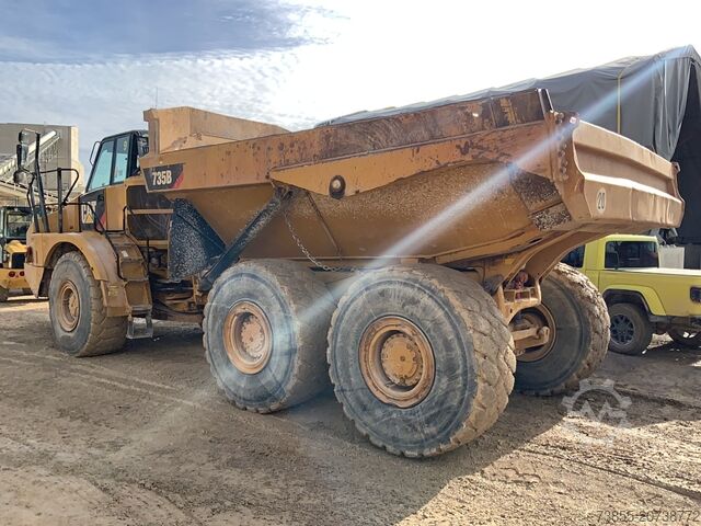 Articulated Dump Truck Caterpillar 735B