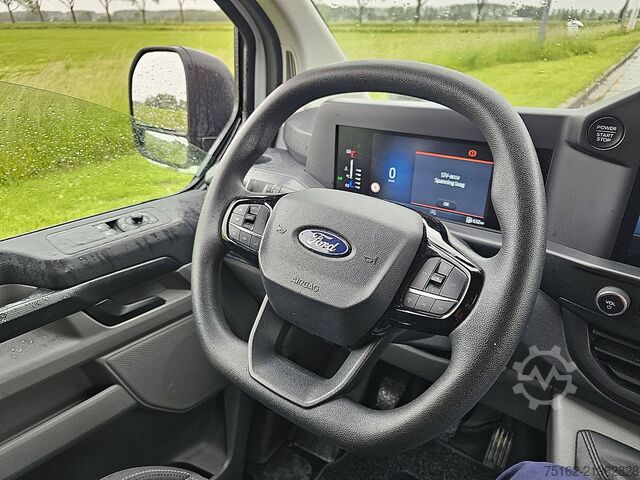 High-roof van FORD TRANSIT CUSTOM 2.0 L1H1 LED Navi
