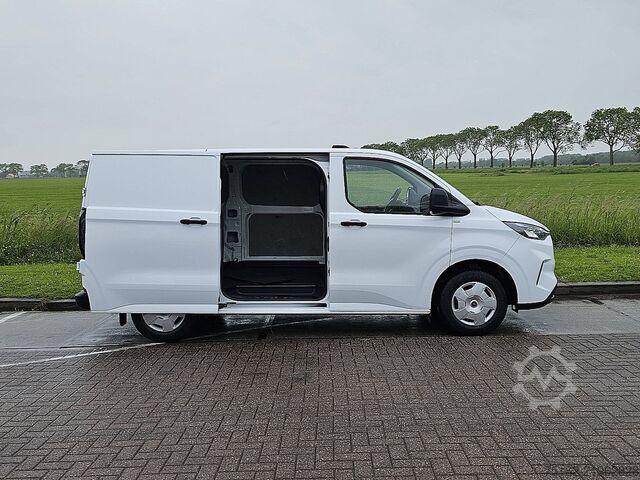 High-roof van FORD TRANSIT CUSTOM 2.0 L1H1 LED Navi