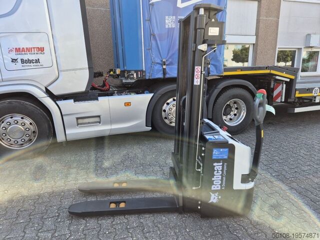 High Lift stacker Bobcat BSL16N-7