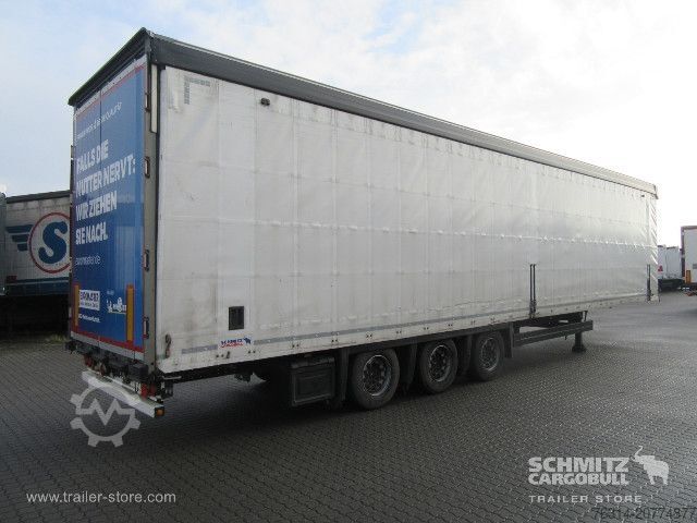 Auflieger mit Pritsche & Plane Schmitz Cargobull Curtainsider Mega Getränke