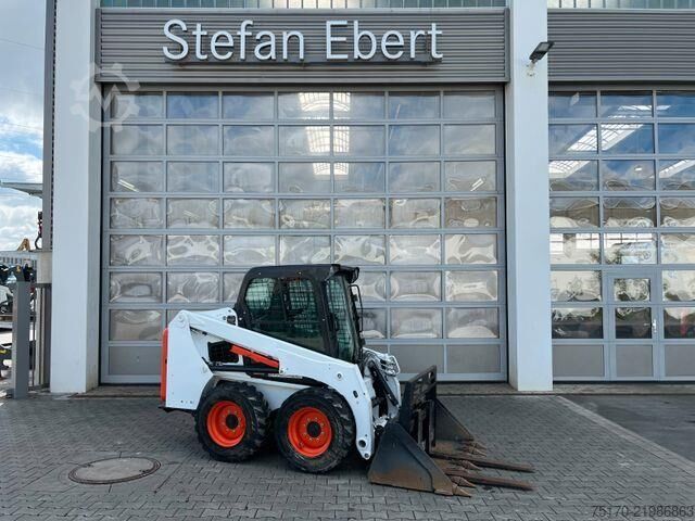 Planiermaschine Bobcat S450 / nur 131h !! / Gabel / Schaufel
