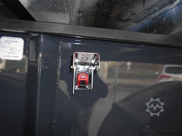 Tipper TecnoKar T3SP38 / DELFINO SL 10500 NUOVO