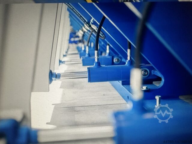 Schwenkbiegemaschine Spaltanlagen CZECH Maschinenbau