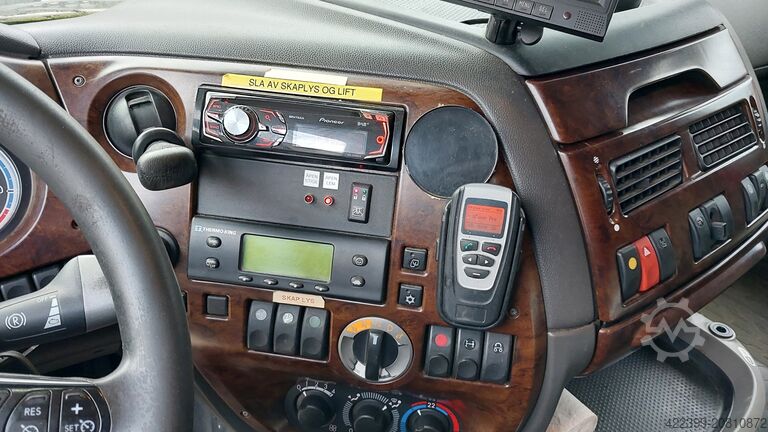 Koffer-Lkw mit 2-Zonen-Kühlung DAF