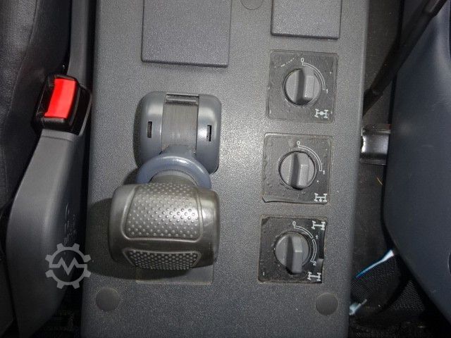 LKW mit Pritsche (offen) IVECO EuroCargo 100E 22WS 2t HümS 4x4 Single Berreif