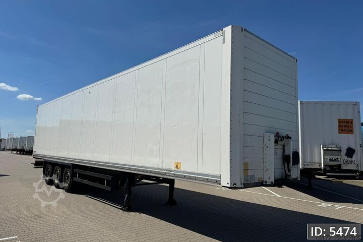 Suitcase Schmitz Cargobull SCB/S3B / Disk brakes / Double stock