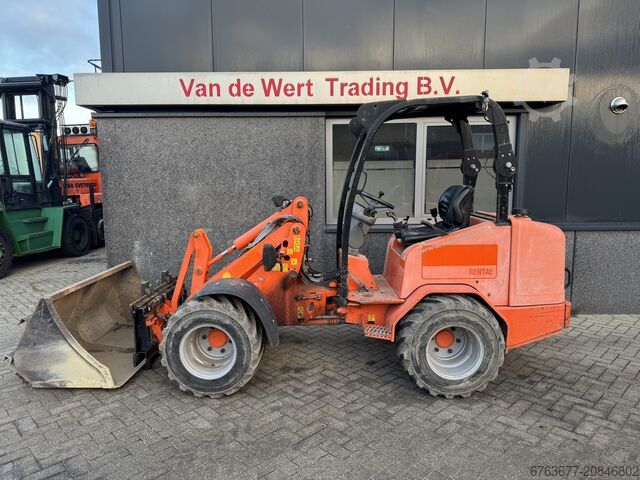 Radlader Schäffer - 2436 - Schaufel - Radlader - 200 Betriebsstunden - 2011 - Schaufel - Gabelträger SCHÄFFER Wiellader Schaffer - 2436 - shovel - wiellader - 200uur - 2011 - bak - vorkenbord